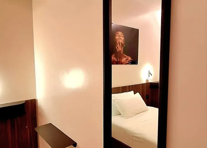 Hotel Western Revolution
