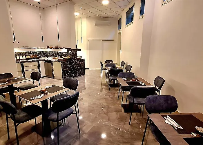 Western Revolution Hotel Rzym